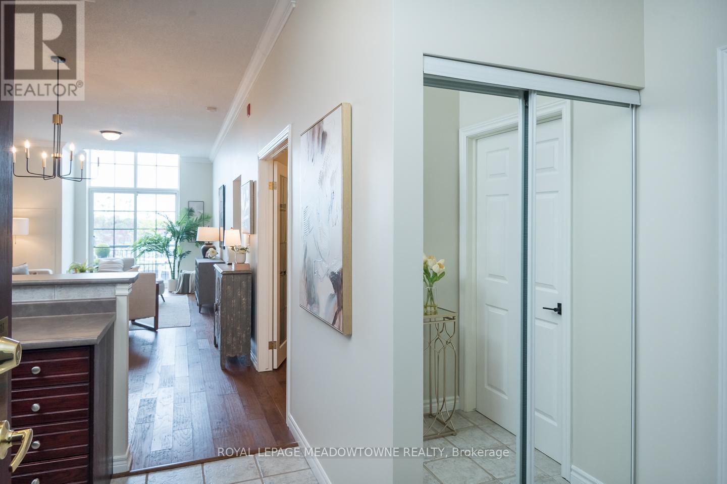 318 - 262 Dundas Street E, Hamilton (Waterdown), Ontario  L8B 1A9 - Photo 6 - X12162658