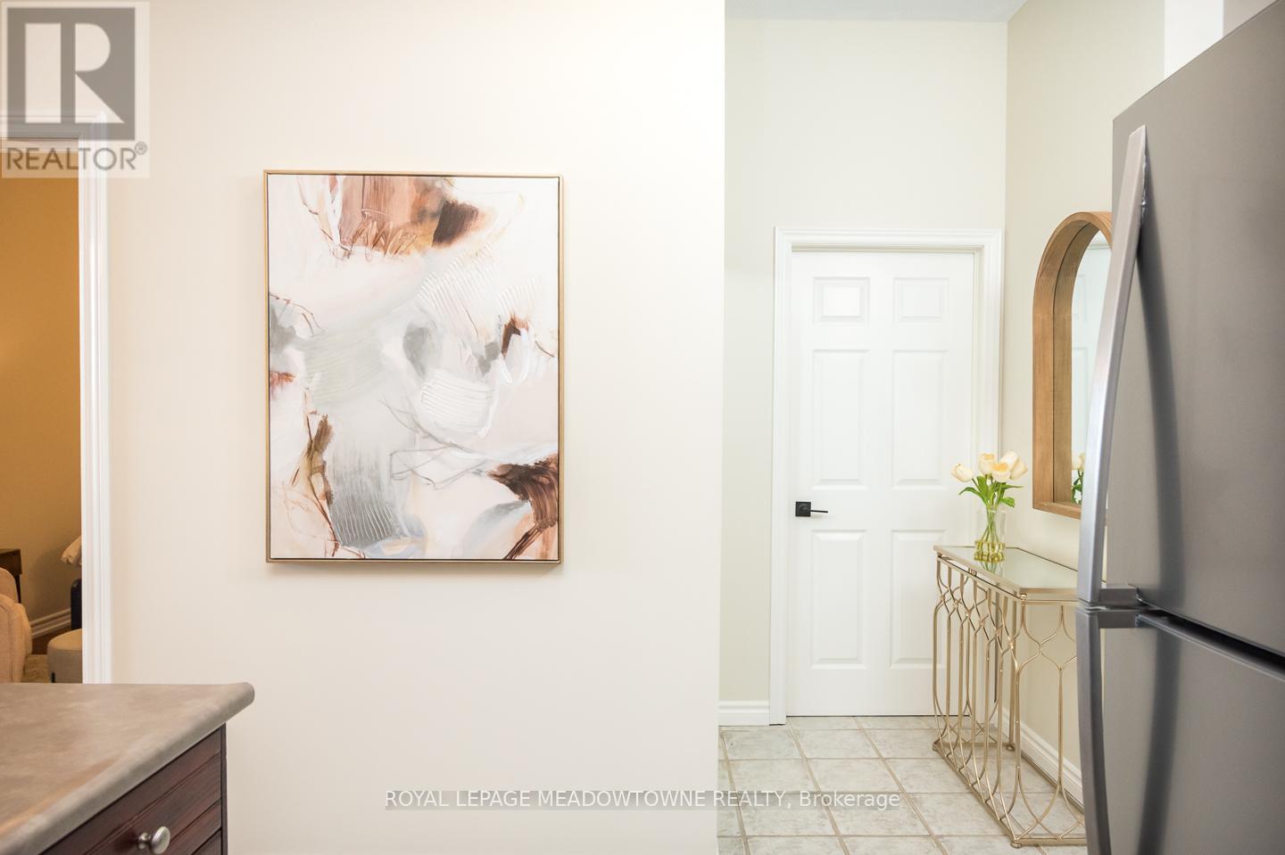 318 - 262 Dundas Street E, Hamilton (Waterdown), Ontario  L8B 1A9 - Photo 7 - X12162658