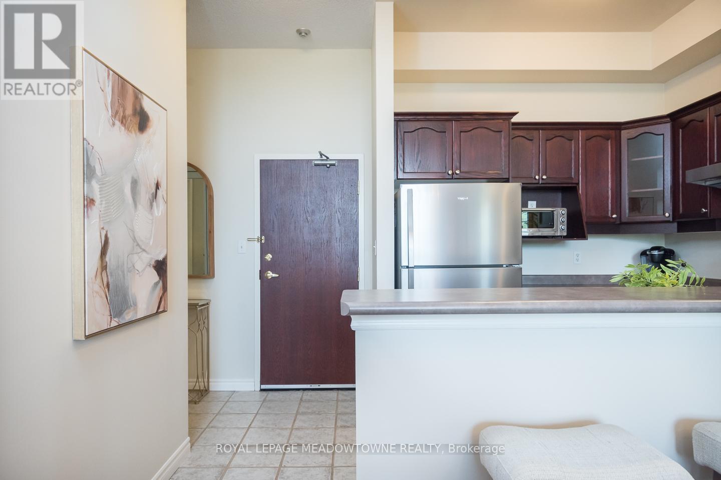 318 - 262 Dundas Street E, Hamilton (Waterdown), Ontario  L8B 1A9 - Photo 9 - X12162658