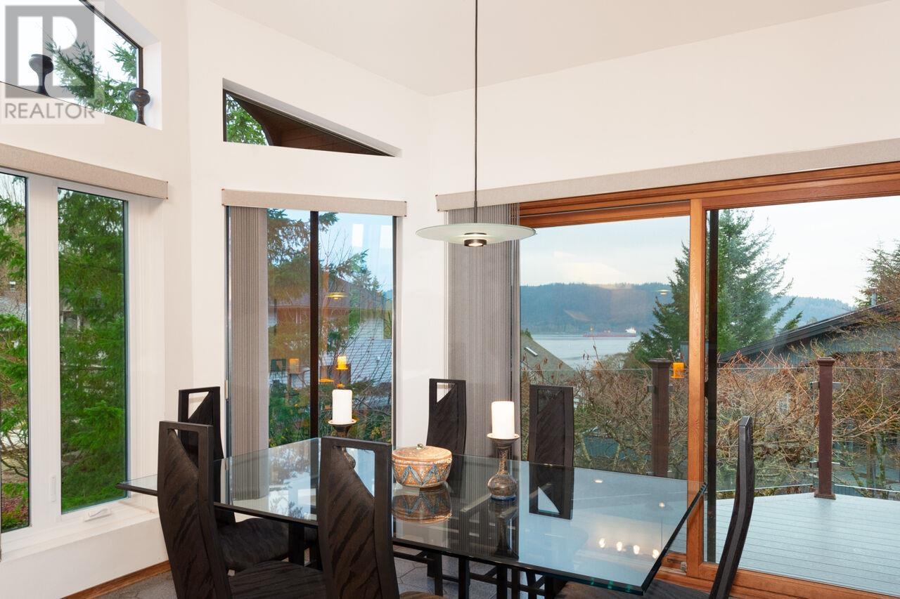 1605 Lockehaven Road, North Vancouver, British Columbia  V7G 2H3 - Photo 7 - R2983519