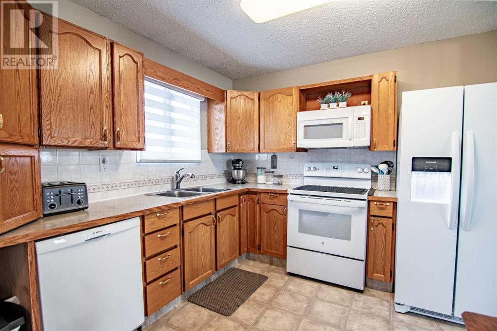 33 Byer Close, Red Deer, Alberta  T4R 1S1 - Photo 10 - A2209609