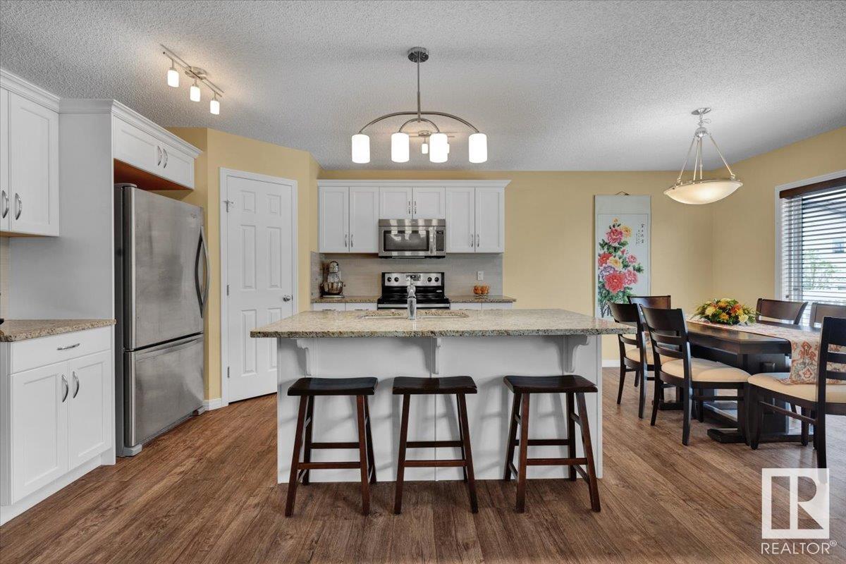 2883 Maple Wy Nw, Edmonton, Alberta  T6T 0T4 - Photo 5 - E4437590