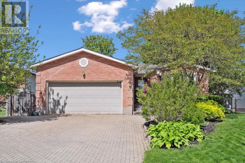 9 Pauline Place, Guelph, Ontario  N1H 7P3 - Photo 2 - 40729923