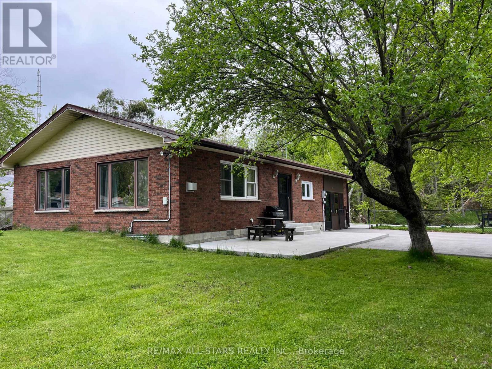 21 SACKITT ROAD, Kawartha Lakes, Ontario