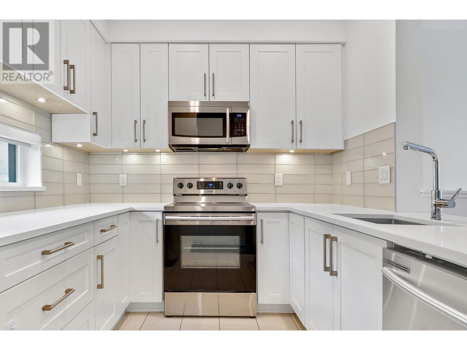 510 218 CARNARVON STREET, New Westminster, British Columbia