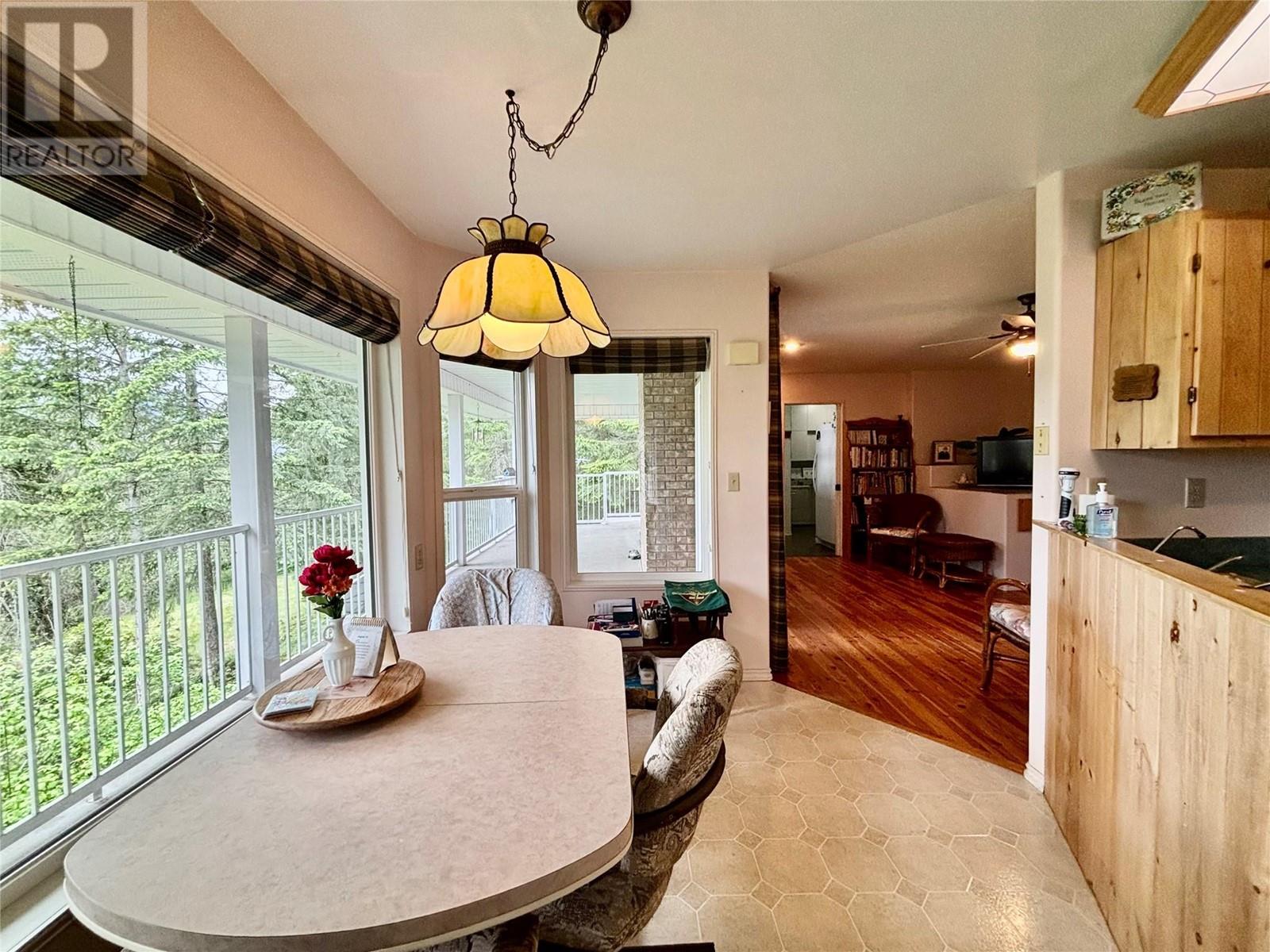 1611 Tappen Notch Hill Road, Tappen, BC V0E2X0