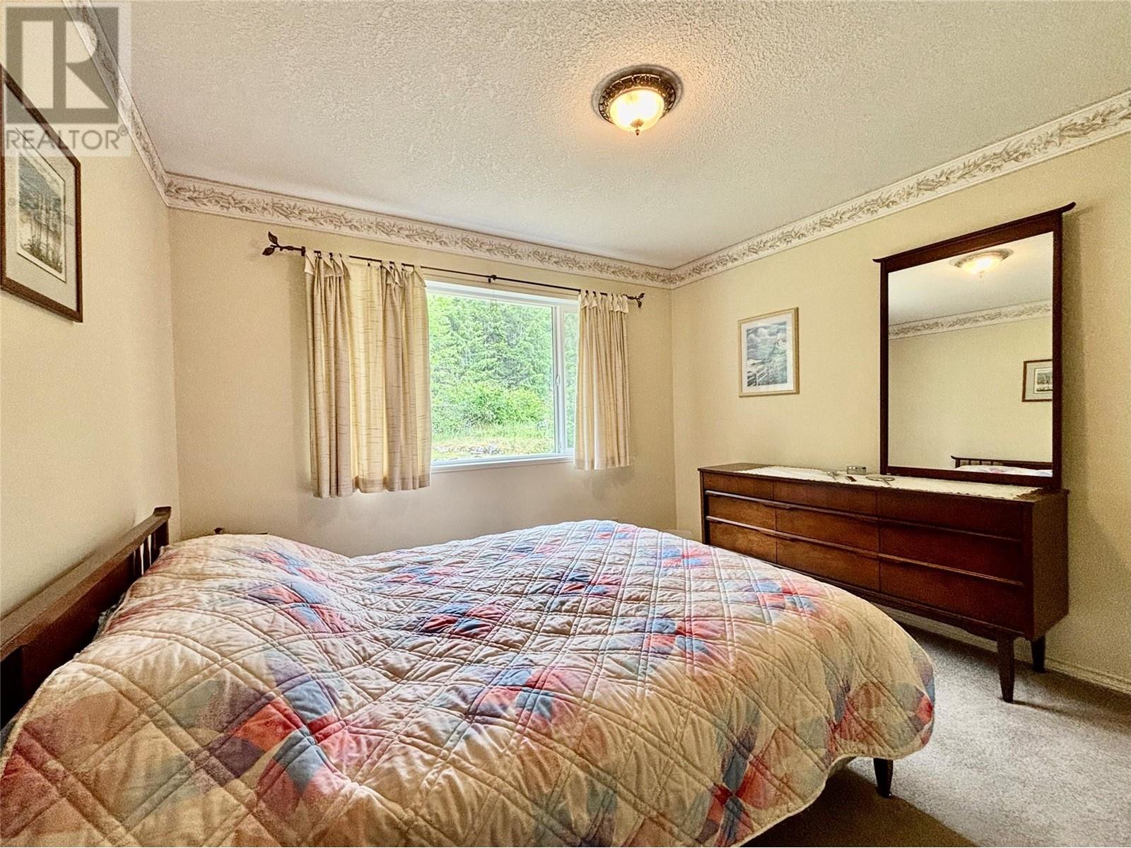 1611 Tappen Notch Hill Road, Tappen, BC V0E2X0