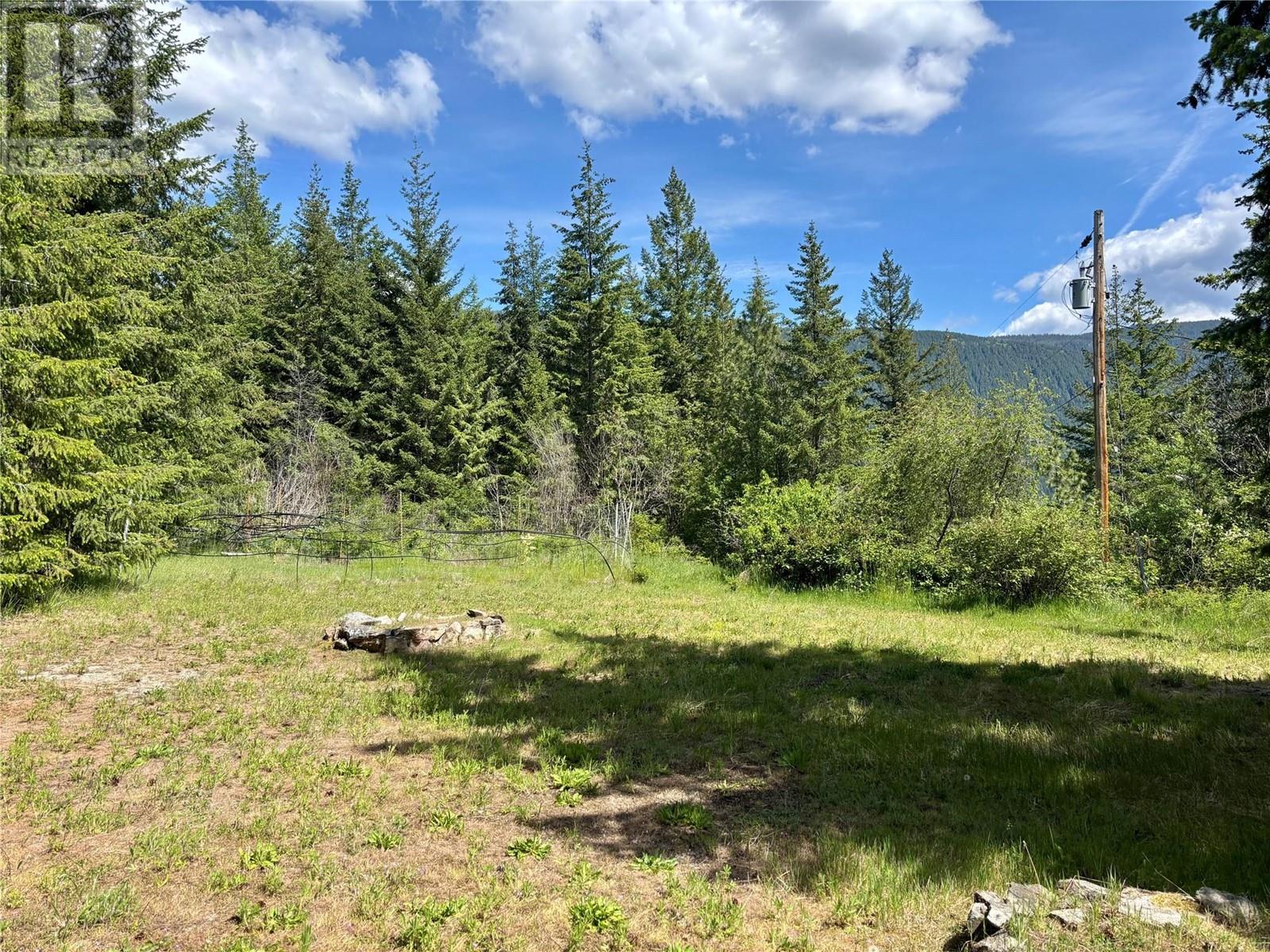 1611 Tappen Notch Hill Road, Tappen, BC V0E2X0