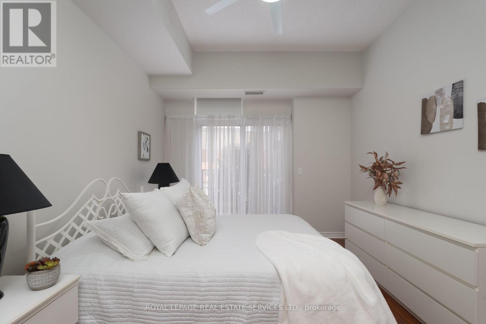104 - 320 City Centre Drive, Mississauga, Ontario  L5B 4P8 - Photo 19 - W12127097