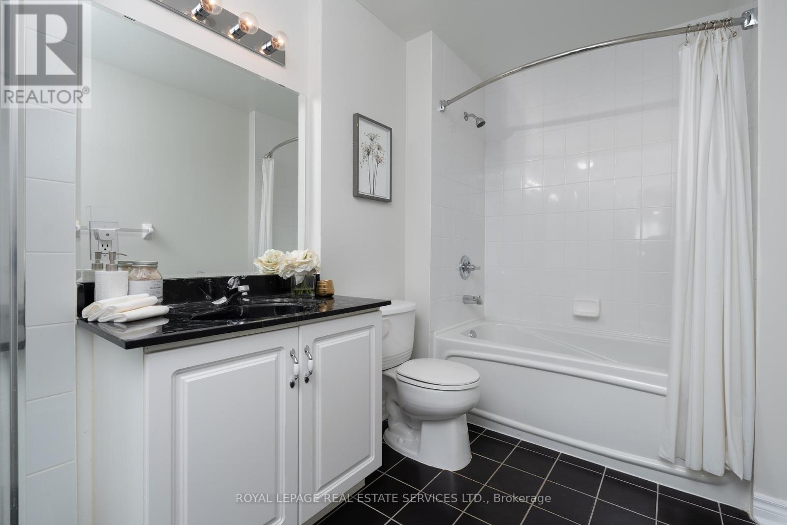 104 - 320 City Centre Drive, Mississauga, Ontario  L5B 4P8 - Photo 23 - W12127097