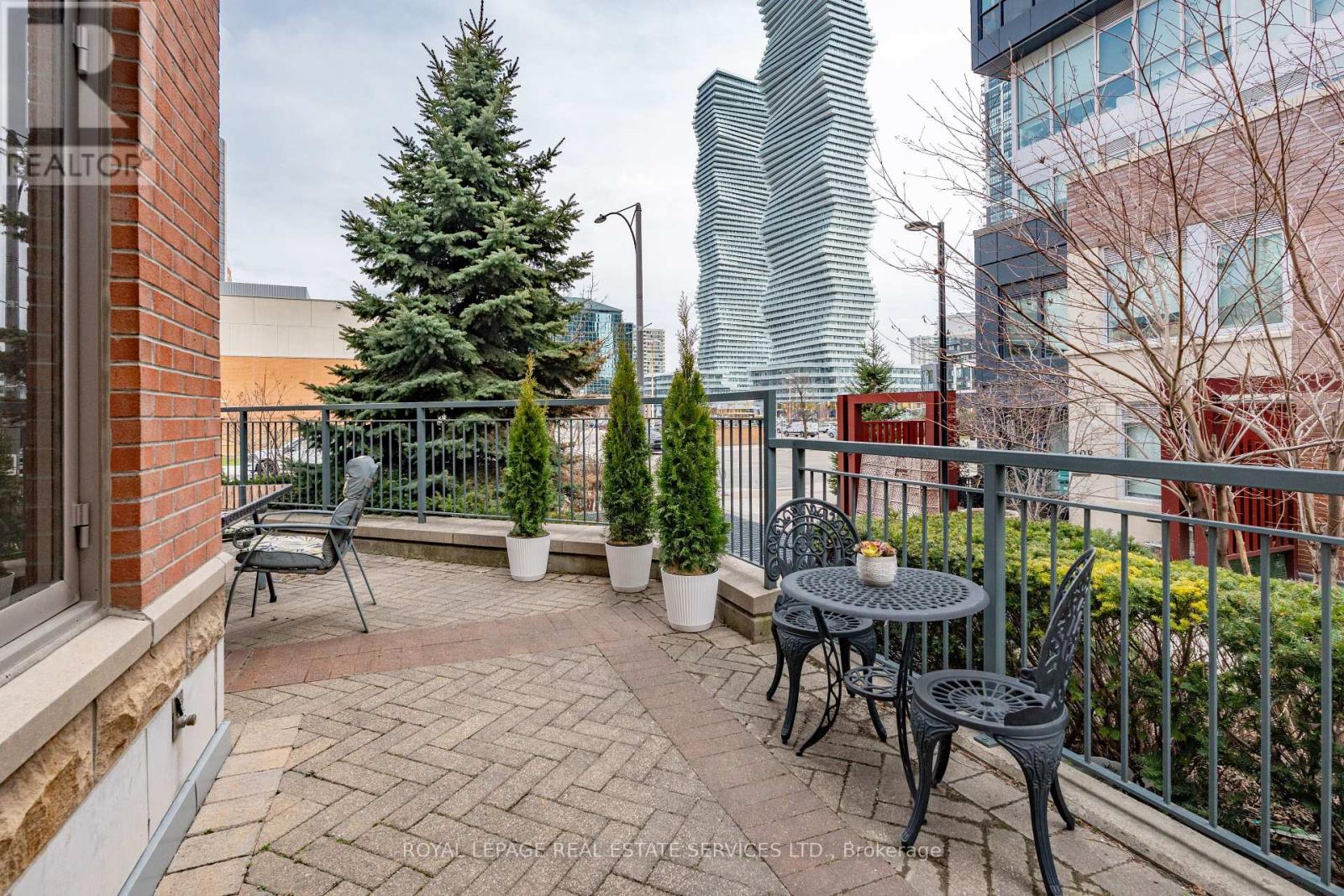 104 - 320 City Centre Drive, Mississauga, Ontario  L5B 4P8 - Photo 27 - W12127097