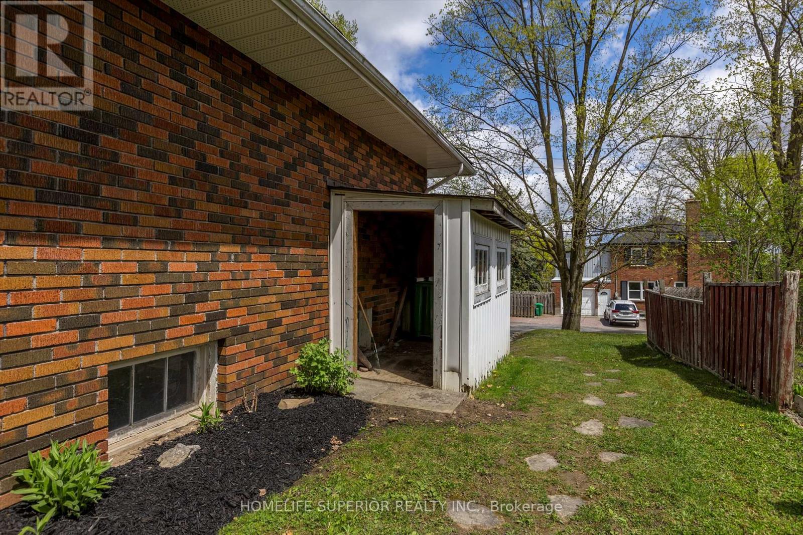 1243 Albertus Avenue, Peterborough Central, Ontario  K9J 6A3 - Photo 45 - X12162878