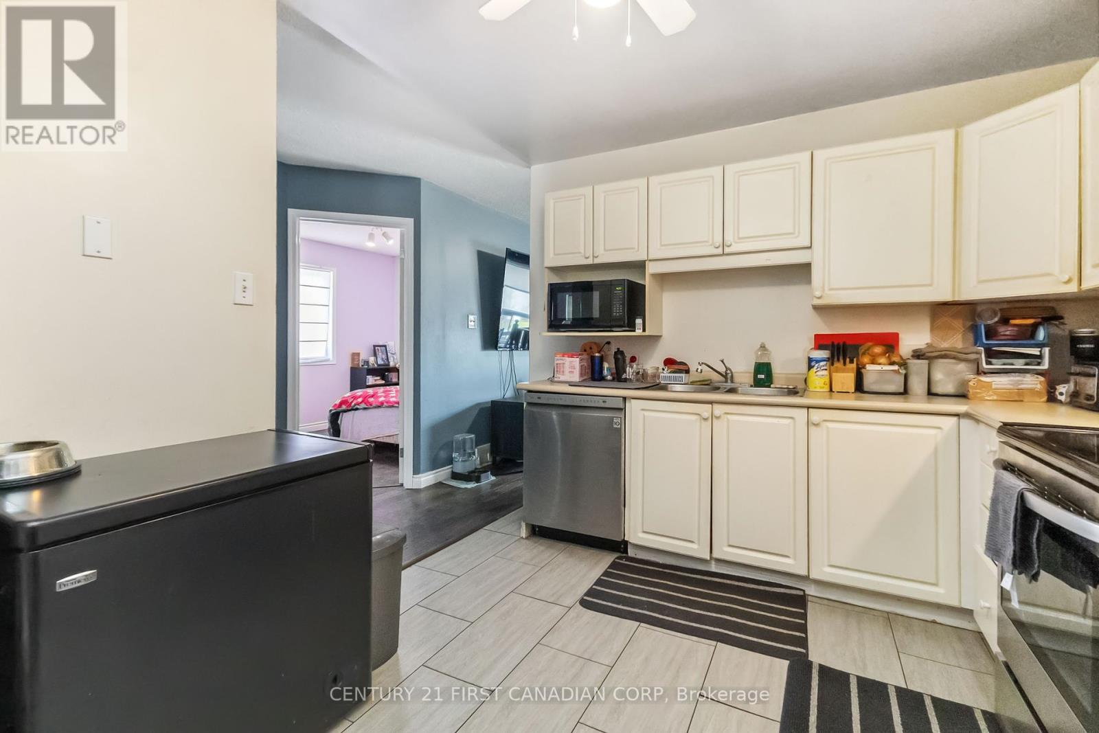 61 Tanner Drive, London East, Ontario  N5W 6B6 - Photo 16 - X12162801