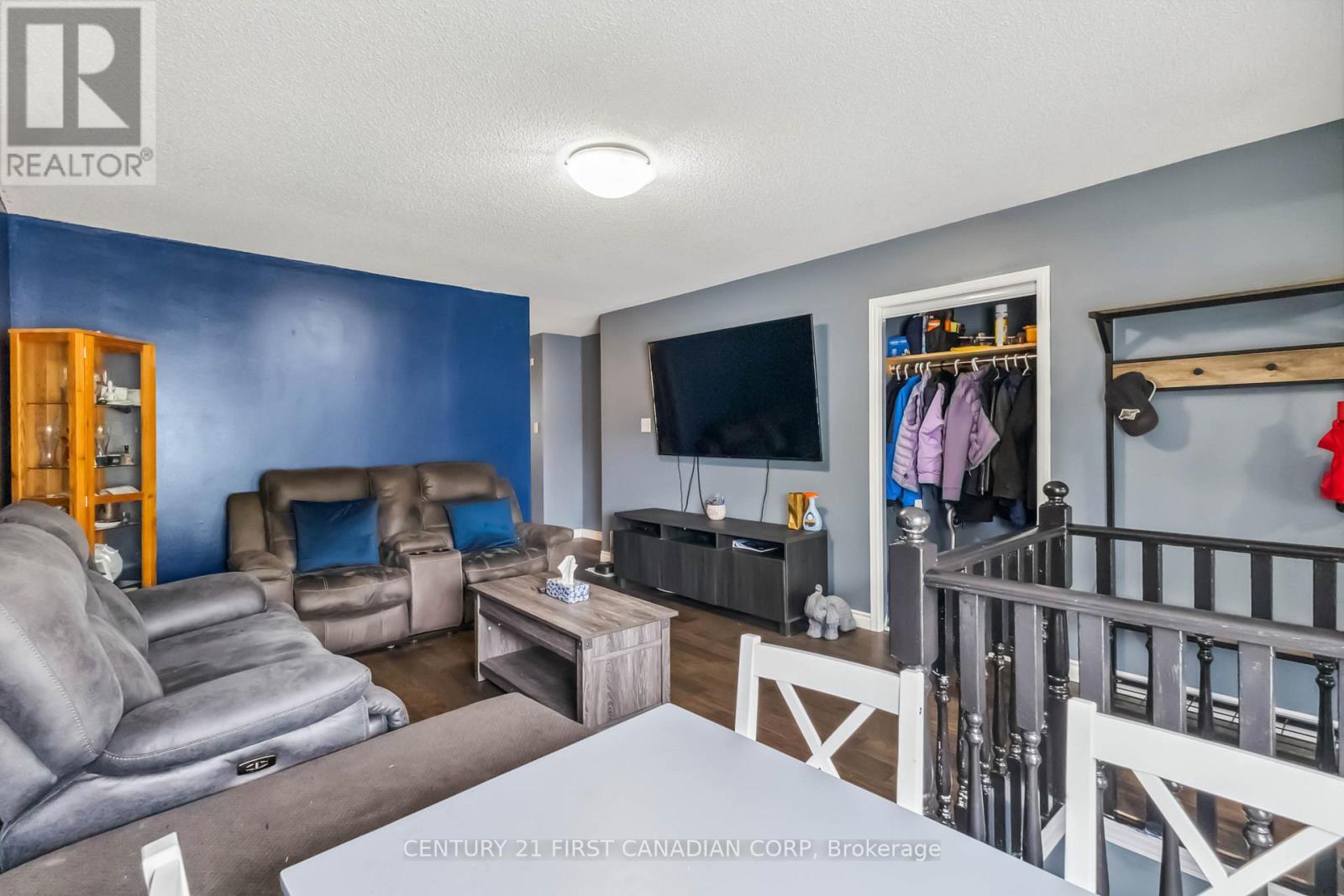 61 Tanner Drive, London East, Ontario  N5W 6B6 - Photo 8 - X12162801