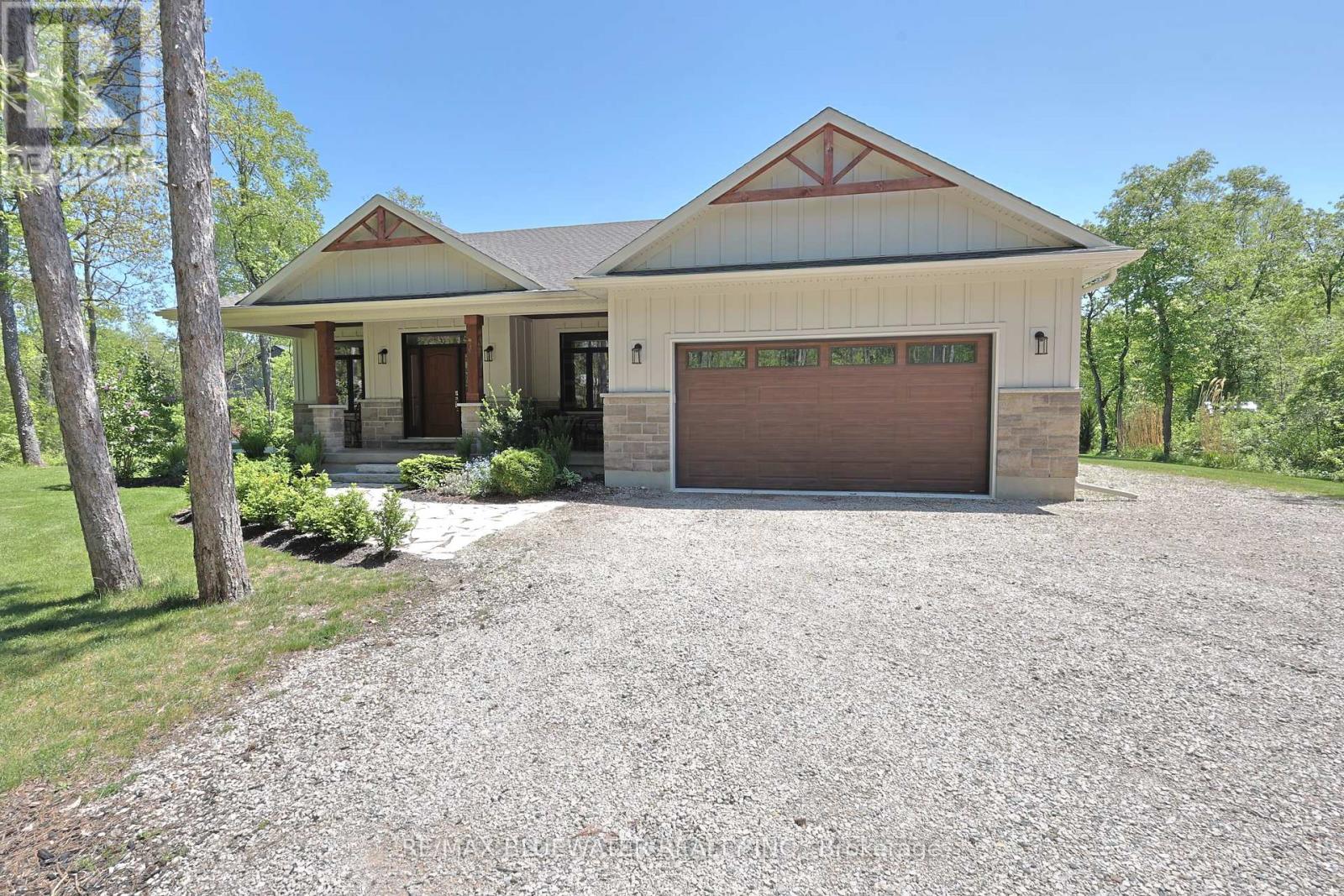 8437 Goosemarsh Line, Lambton Shores, Ontario  N0M 1T0 - Photo 8 - X12162898