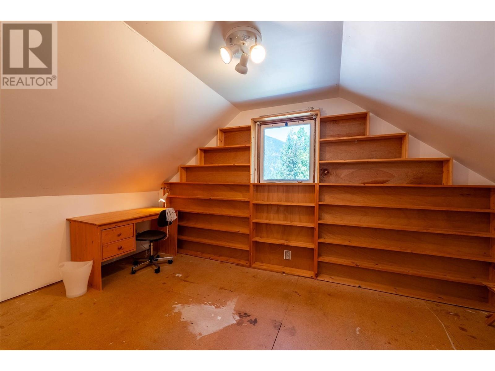809 Davies Street, Nelson, British Columbia  V1L 3T6 - Photo 17 - 10347813