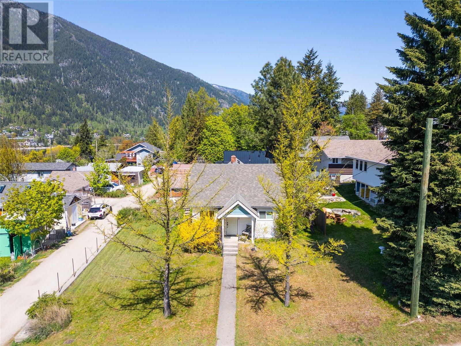 809 Davies Street, Nelson, British Columbia  V1L 3T6 - Photo 52 - 10347813