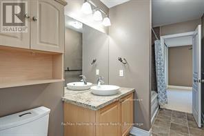 2240 Blackbird Court, Oakville, Ontario  L6M 5E6 - Photo 21 - W12162920