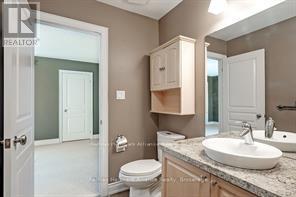 2240 Blackbird Court, Oakville, Ontario  L6M 5E6 - Photo 23 - W12162920