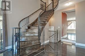 2240 Blackbird Court, Oakville, Ontario  L6M 5E6 - Photo 7 - W12162920