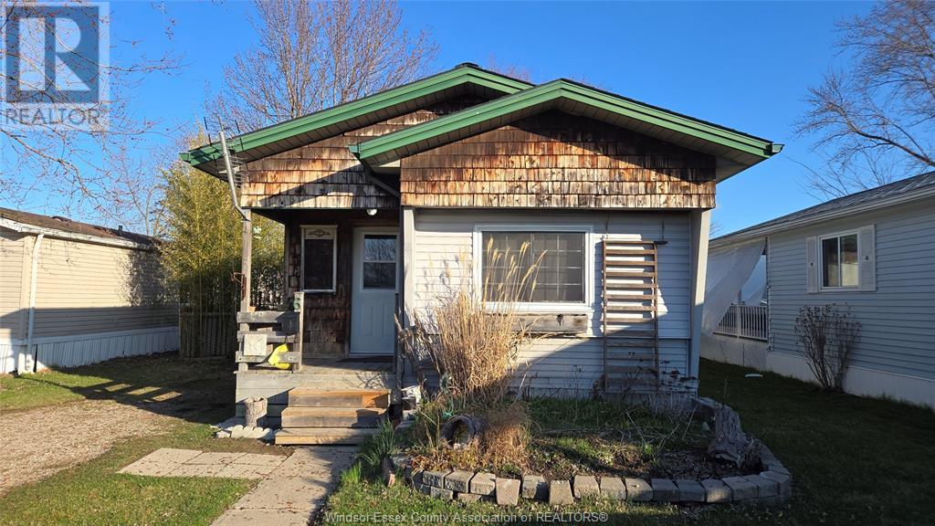 MLS# 25012697: 6 MAPLE DRIVE, McGregor, Canada
