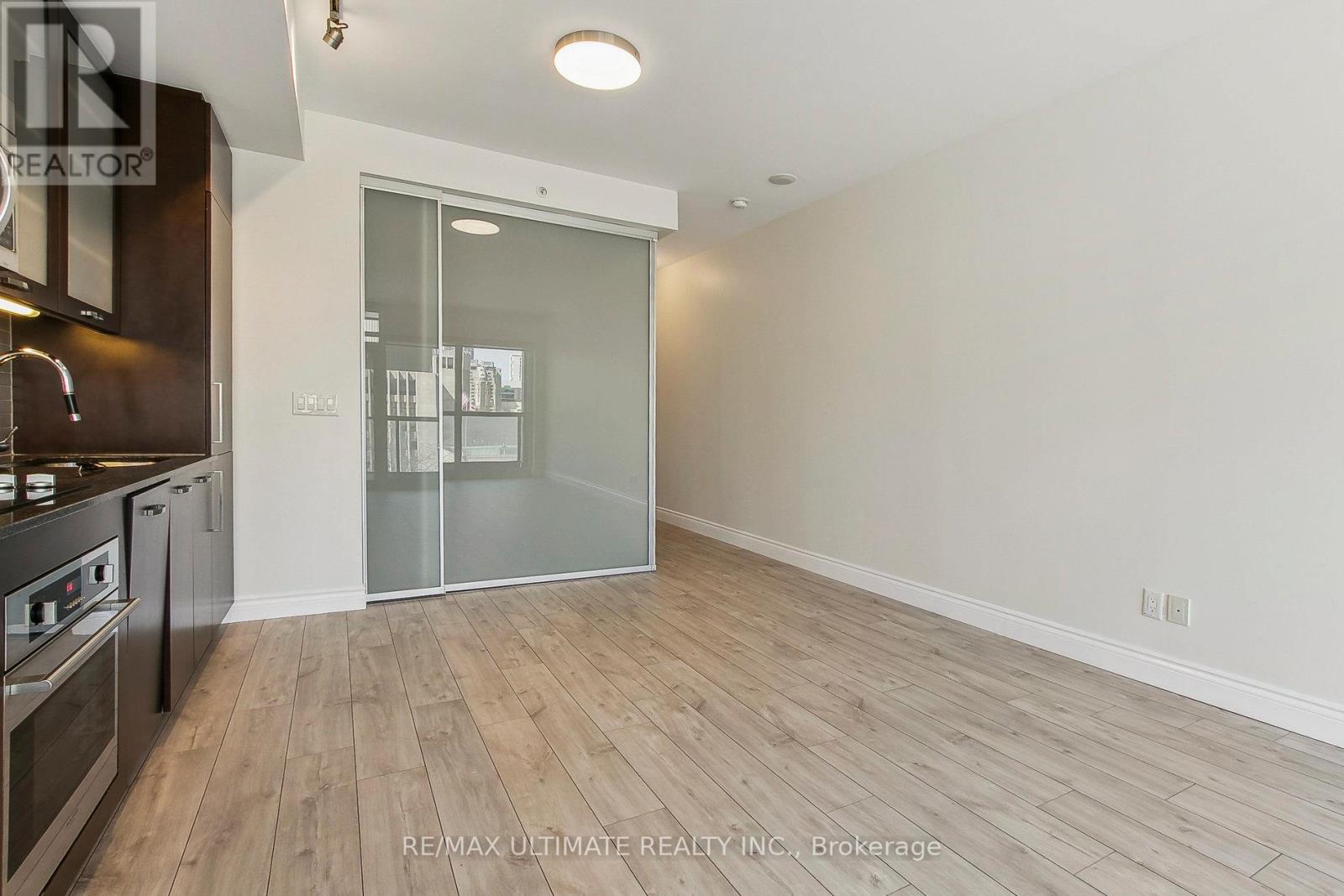 611 - 210 Simcoe Street, Toronto, Ontario  M5T 0A9 - Photo 12 - C12162734