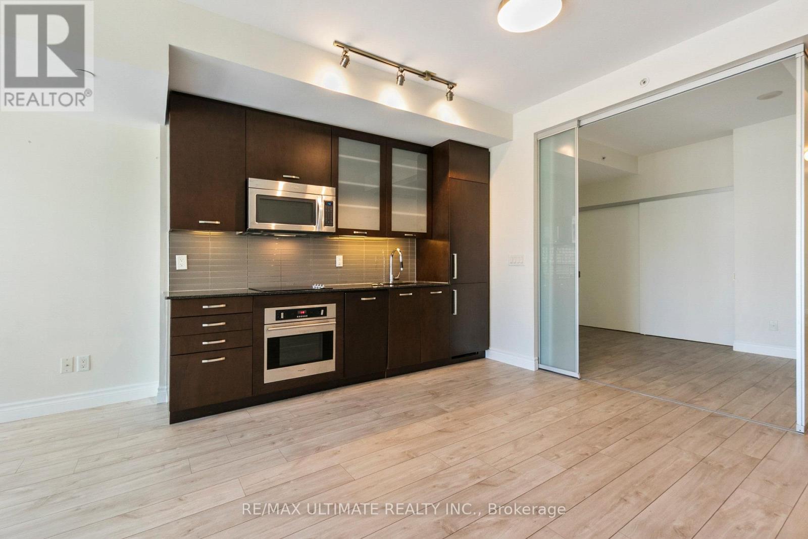 611 - 210 Simcoe Street, Toronto, Ontario  M5T 0A9 - Photo 21 - C12162734