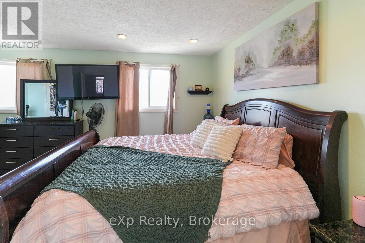 1329 6th Avenue W, Owen Sound, Ontario  N4K 5H6 - Photo 14 - X12162941