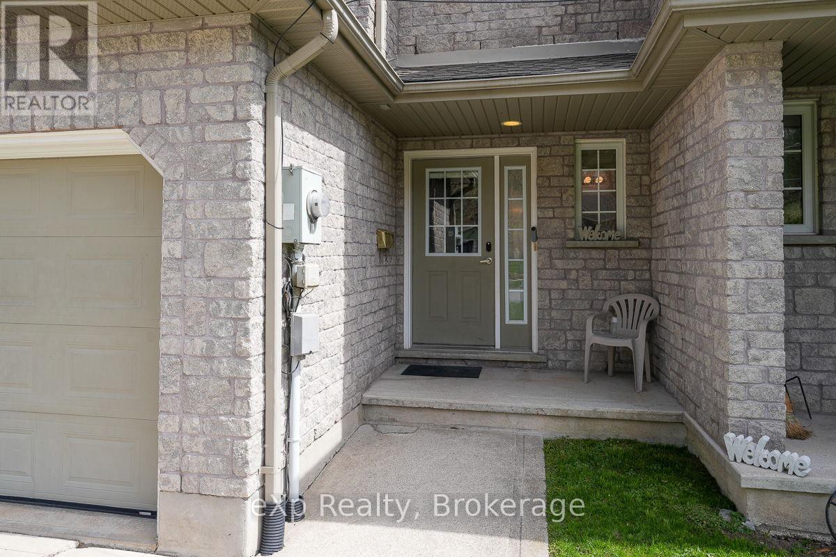 1329 6th Avenue W, Owen Sound, Ontario  N4K 5H6 - Photo 2 - X12162941