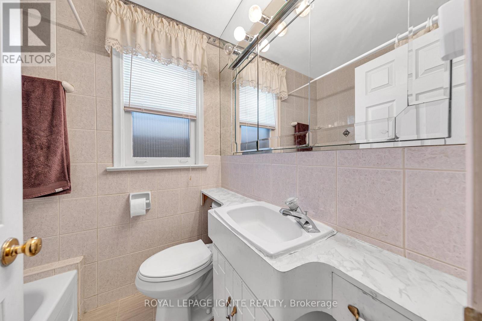 24 Beran Drive, Toronto, Ontario  M1G 1G1 - Photo 25 - E12162673