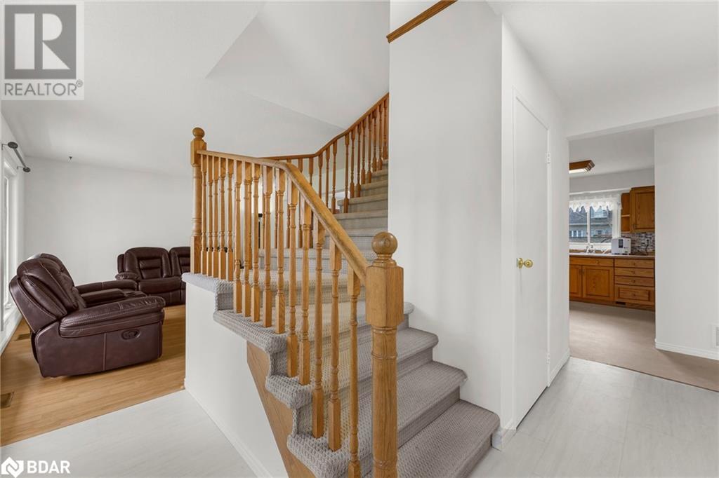190 Centre Street, Angus, Ontario  L0M 1B0 - Photo 6 - 40725306