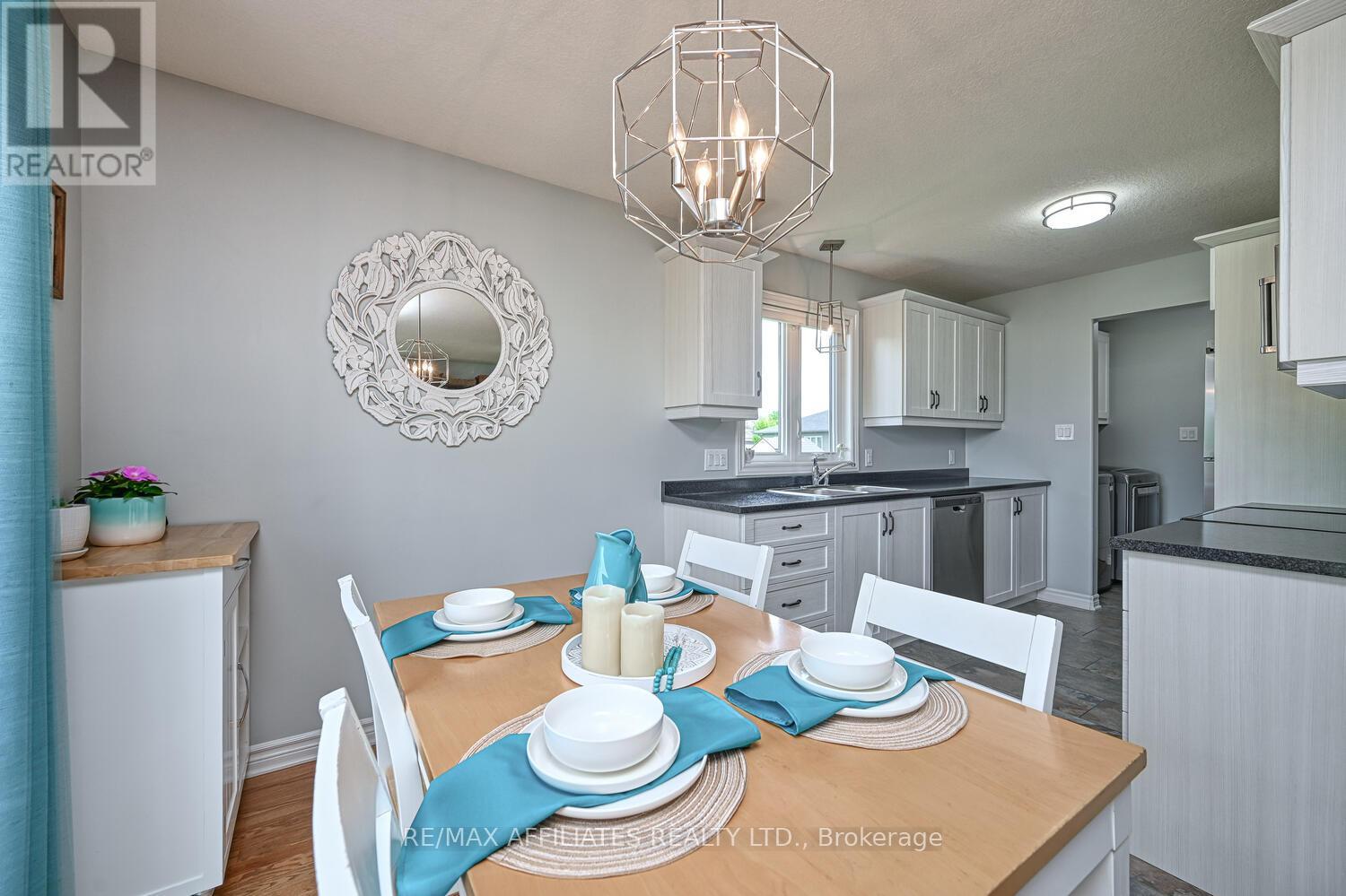 225 Wood Avenue, Smiths Falls, Ontario  K7A 0B4 - Photo 9 - X12161441
