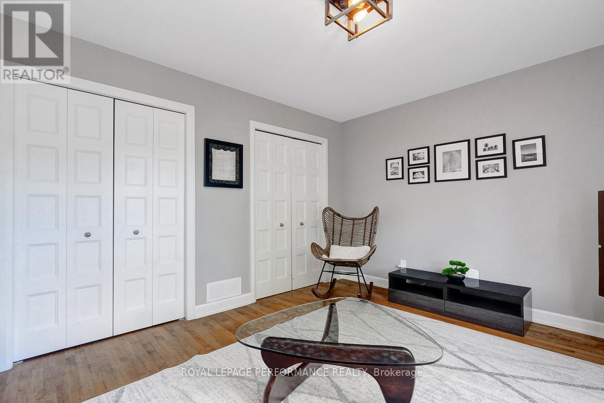 10 Brickyard Drive, Russell, Ontario  K4R 0B2 - Photo 5 - X12162818