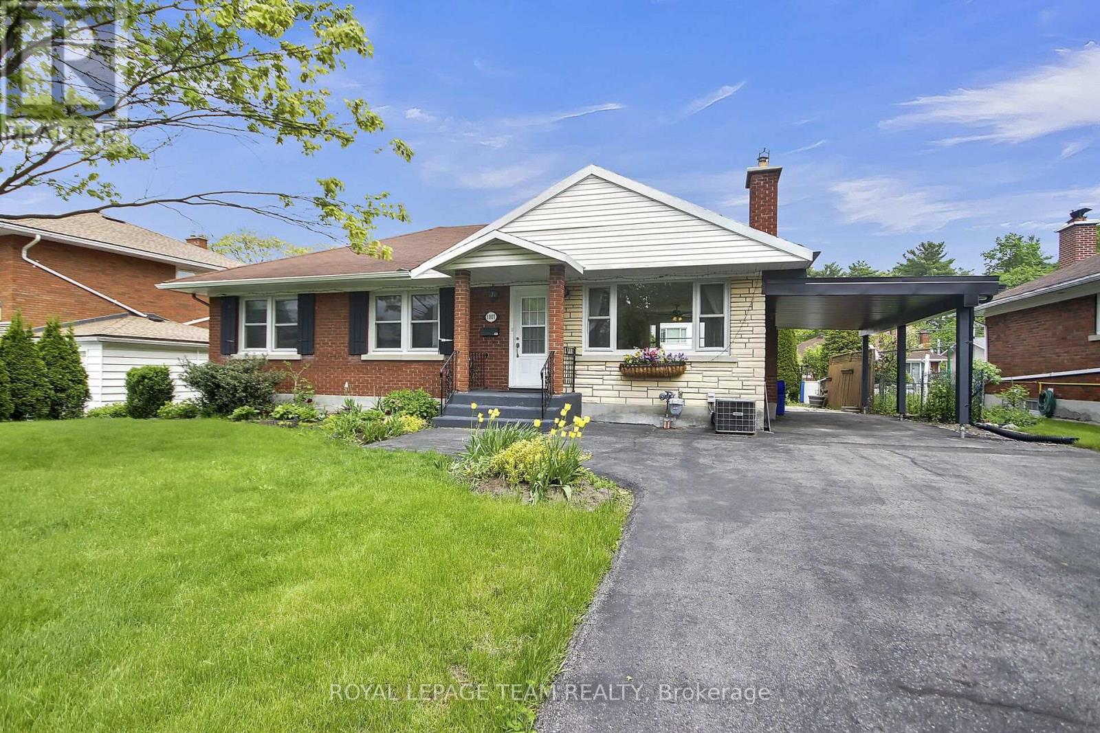 1007 Bakervale Drive, Ottawa, Ontario  K1Z 6N7 - Photo 2 - X12162834