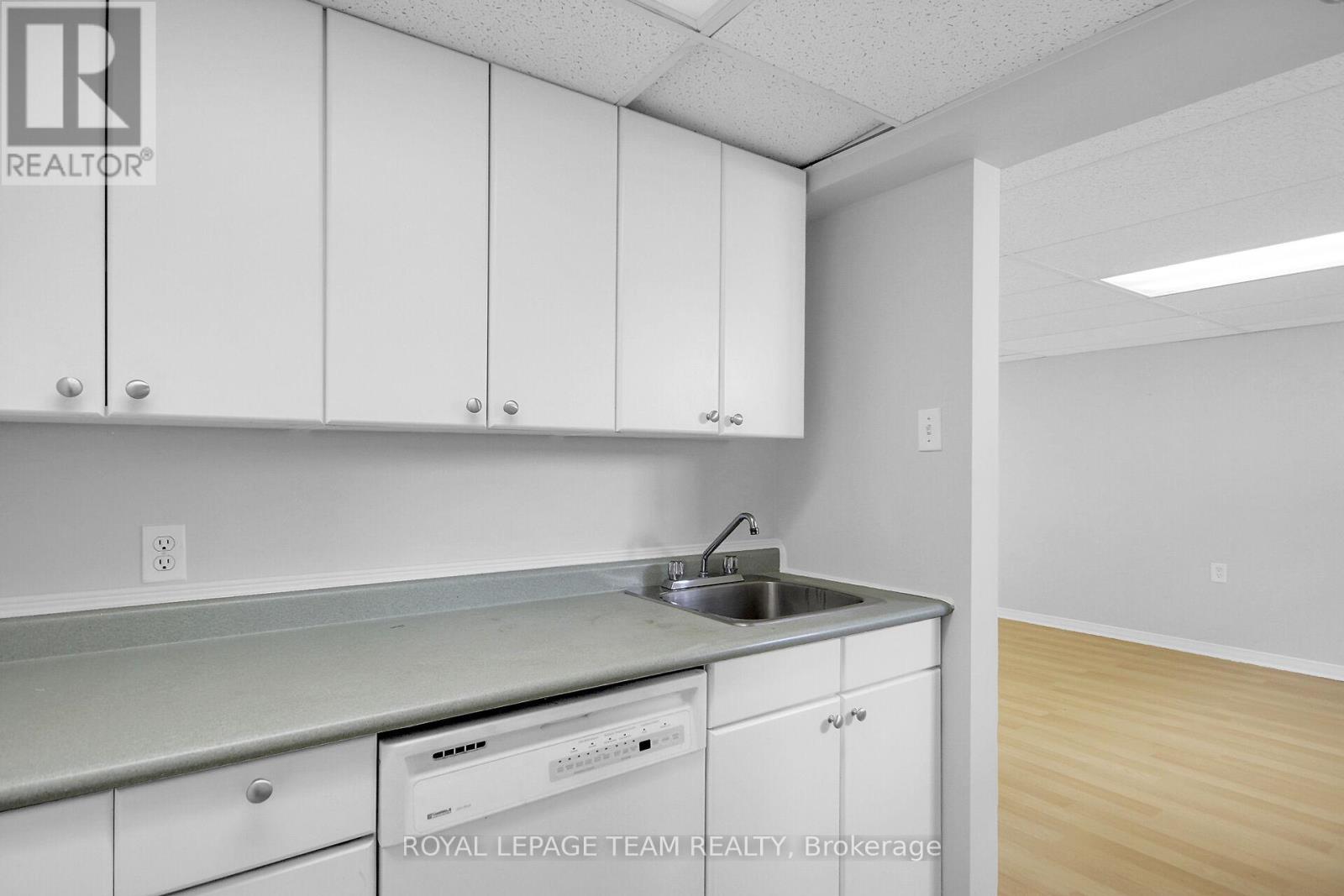 1007 Bakervale Drive, Ottawa, Ontario  K1Z 6N7 - Photo 28 - X12162834