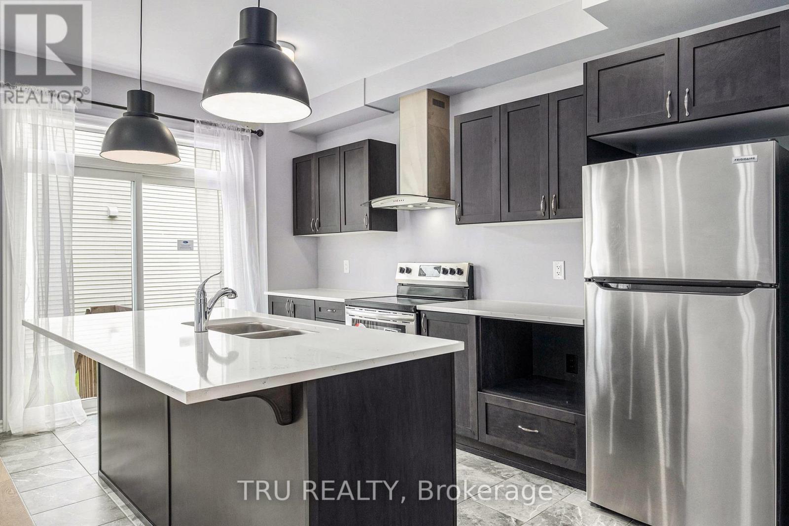 34 Lentago Avenue, Ottawa, Ontario  K2J 7A2 - Photo 7 - X12162865