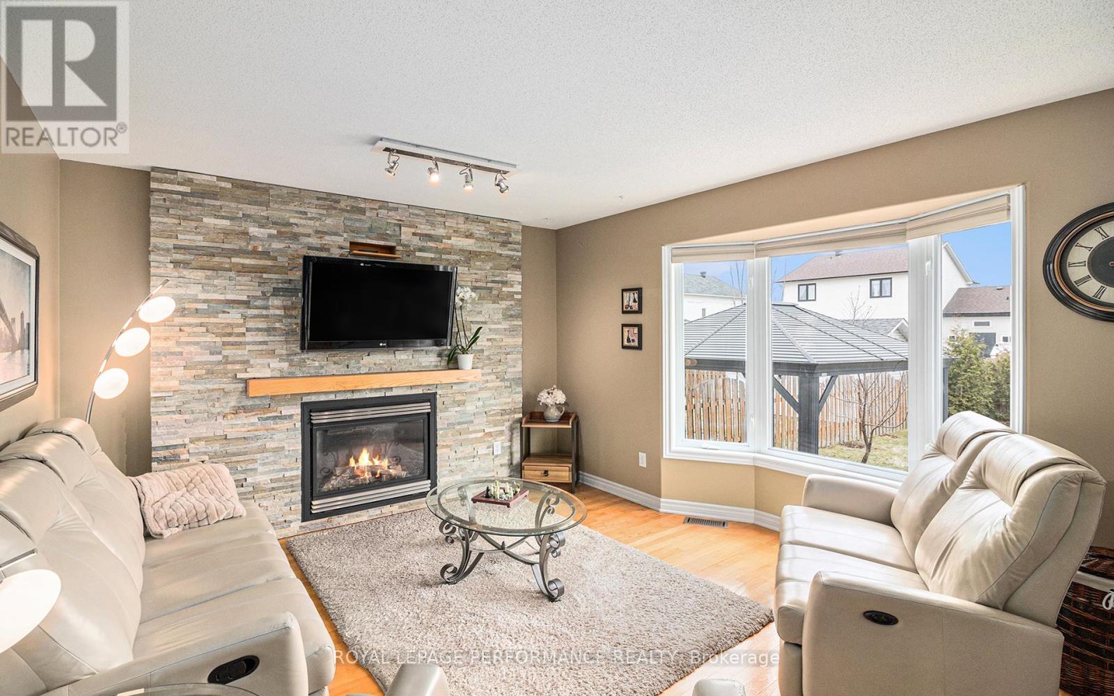 24 La Citadelle Street, Russell, Ontario  K0A 1W0 - Photo 27 - X12162873