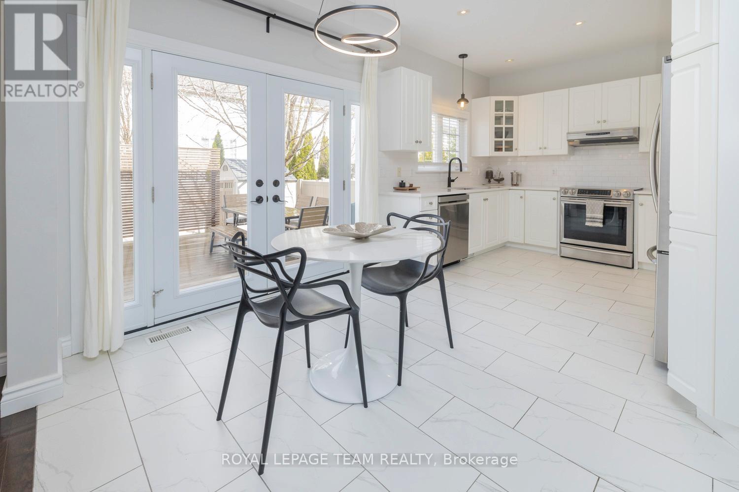 214 Oneida Terrace, Ottawa, Ontario  K2J 0M3 - Photo 14 - X12162909