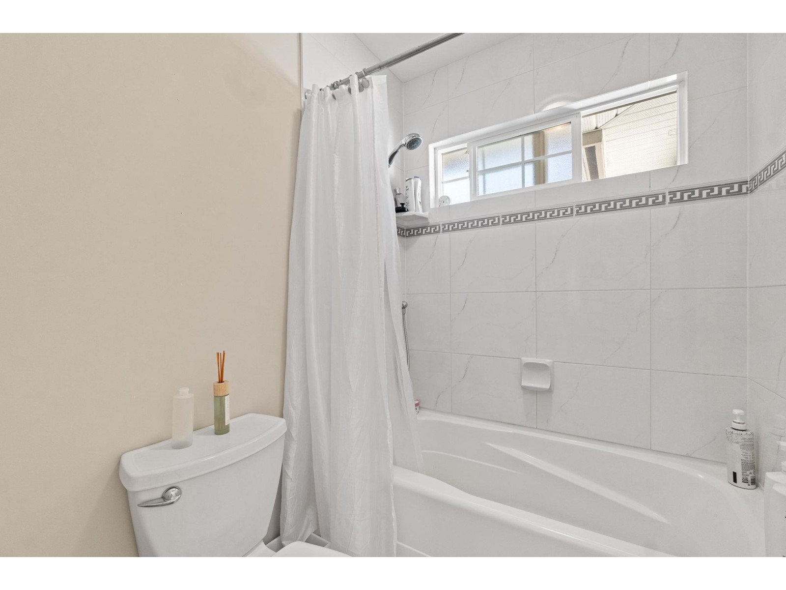 16966 Friesian Drive, Surrey, British Columbia  V3S 8P3 - Photo 19 - R3005346