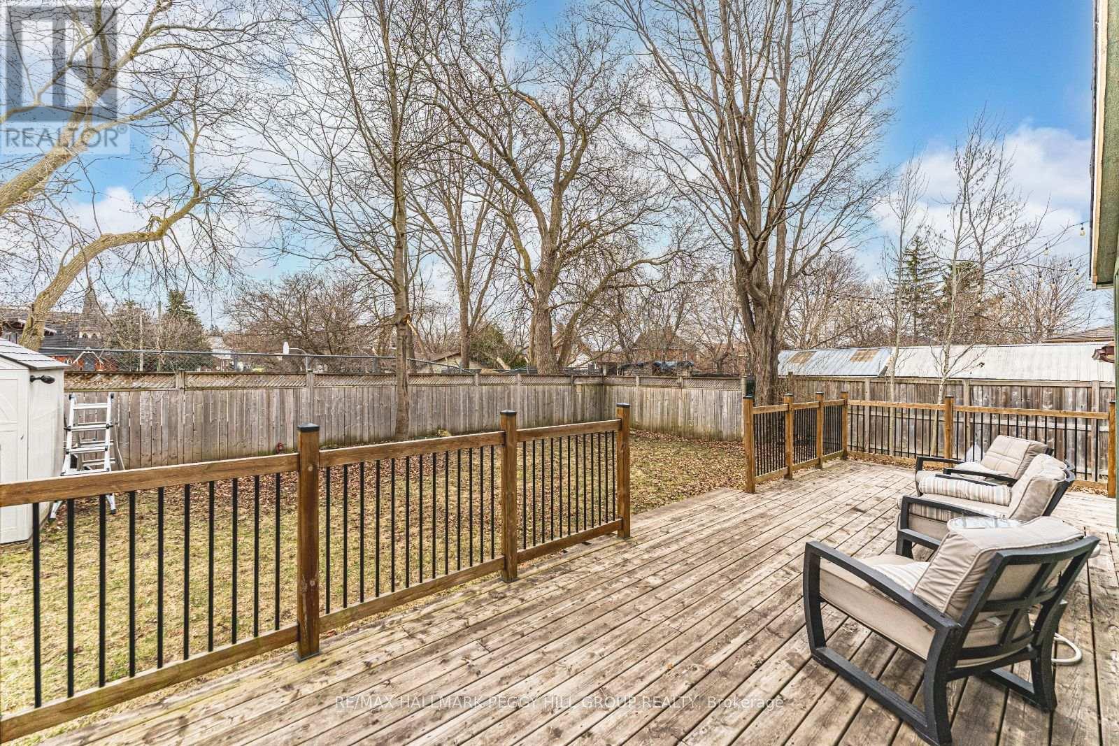 14 Cumberland Street, Barrie, Ontario  L4N 2P4 - Photo 17 - S12162684