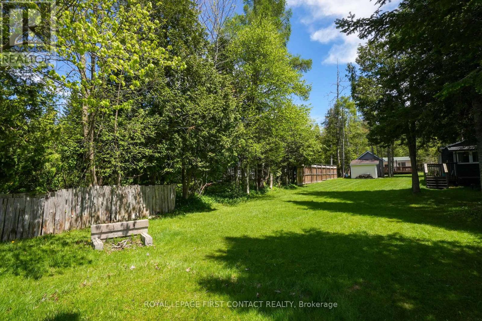 8 Buttercup Lane, Springwater, Ontario  L0L 1P0 - Photo 10 - S12162778