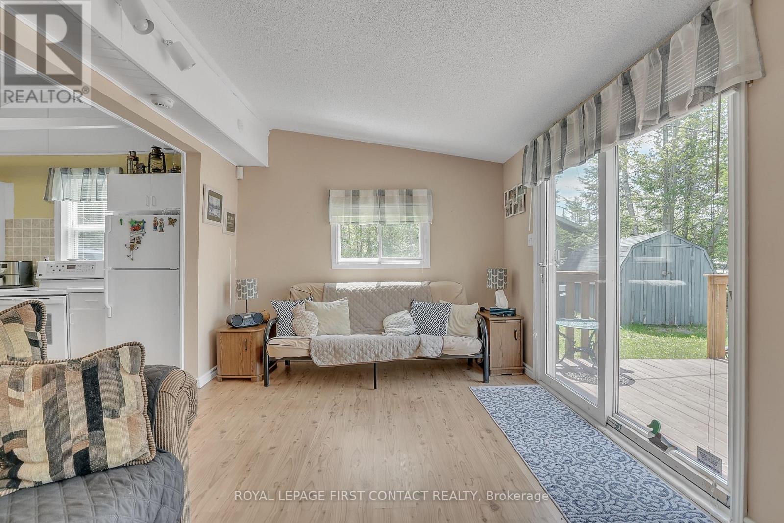 8 Buttercup Lane, Springwater, Ontario  L0L 1P0 - Photo 21 - S12162778