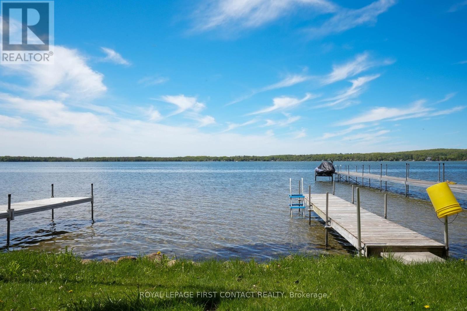 8 Buttercup Lane, Springwater, Ontario  L0L 1P0 - Photo 9 - S12162778