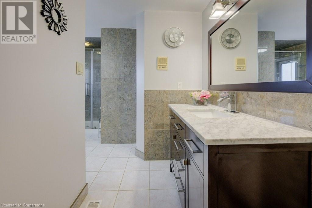 6 Zeffer Place, Kitchener, Ontario  N2A 3Y8 - Photo 24 - 40721146