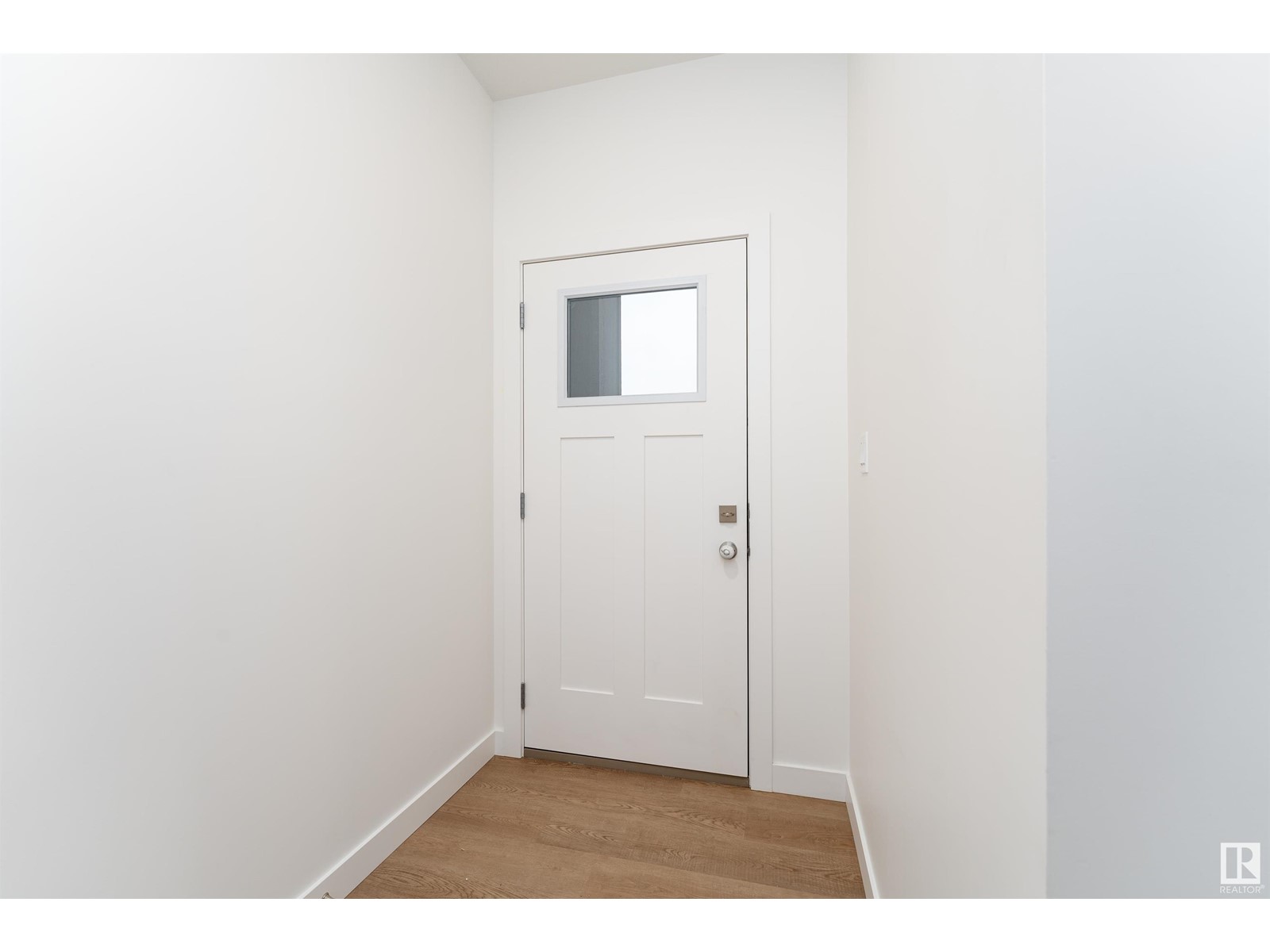 Property at 22128 94 AV NW image 2