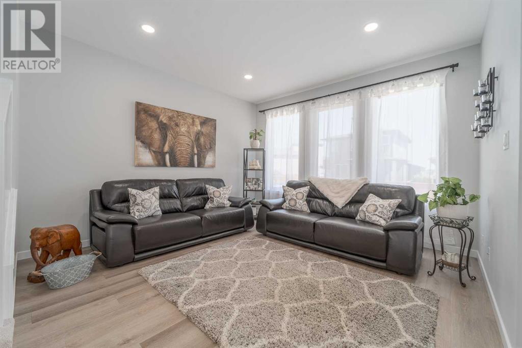 841 Devonia Circle W, Lethbridge, Alberta  T1J 5X1 - Photo 9 - A2218845