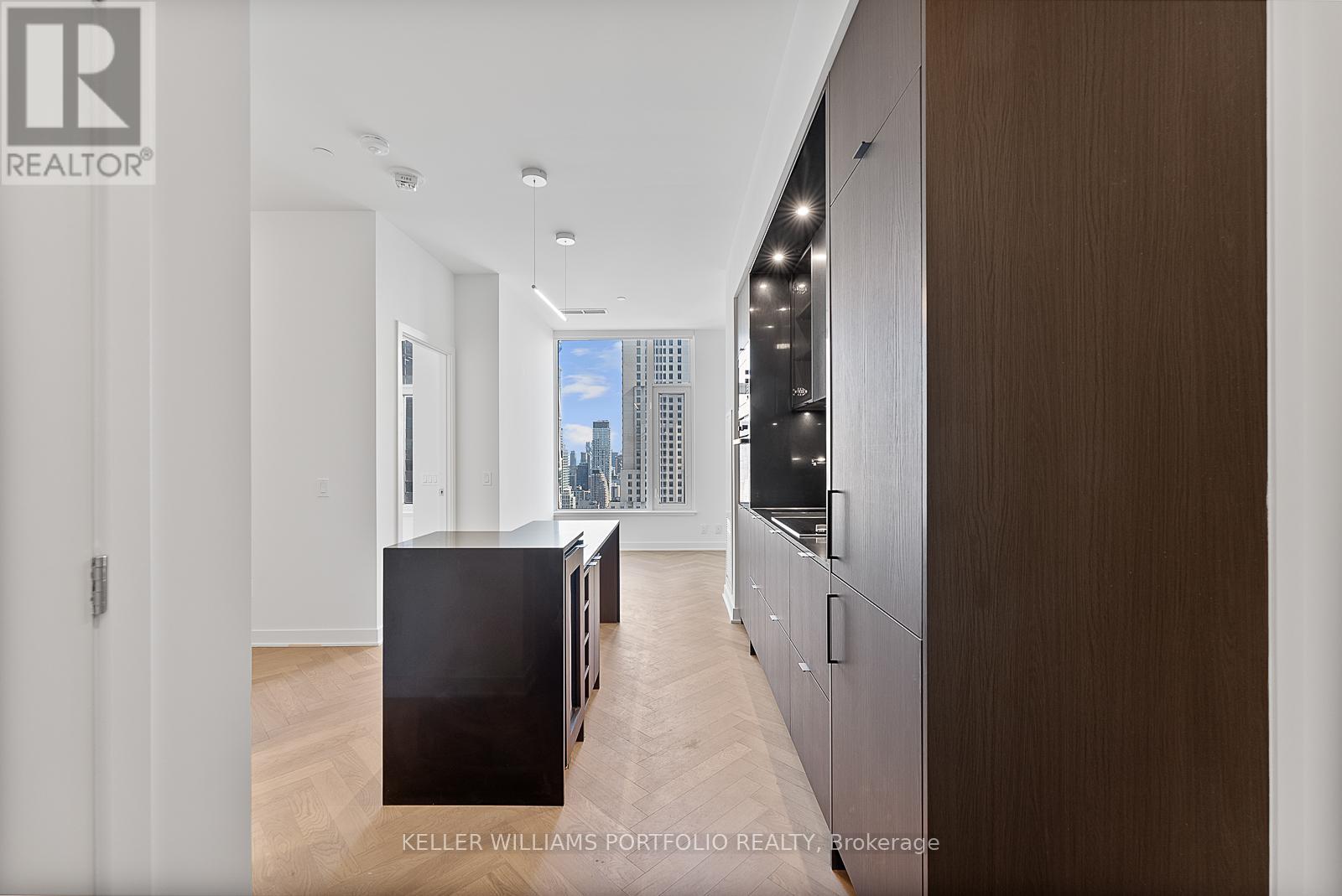 2907 - 11 Yorkville Avenue, Toronto, Ontario  M4W 0B7 - Photo 2 - C12162856