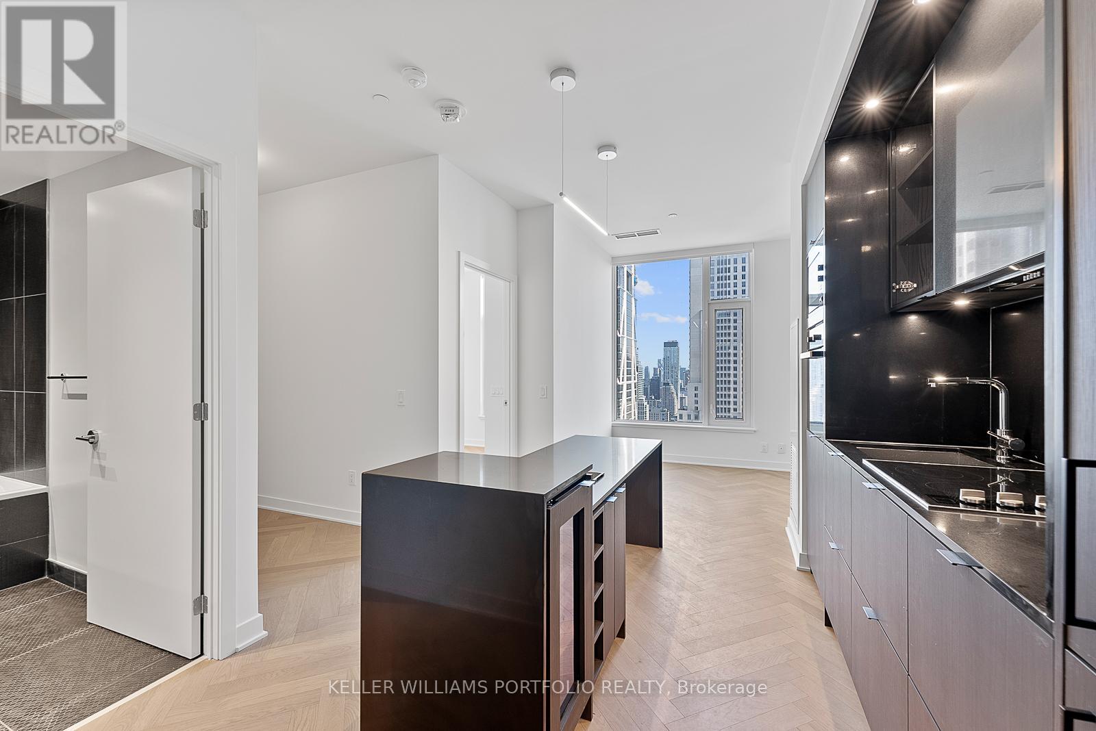 2907 - 11 Yorkville Avenue, Toronto, Ontario  M4W 0B7 - Photo 4 - C12162856