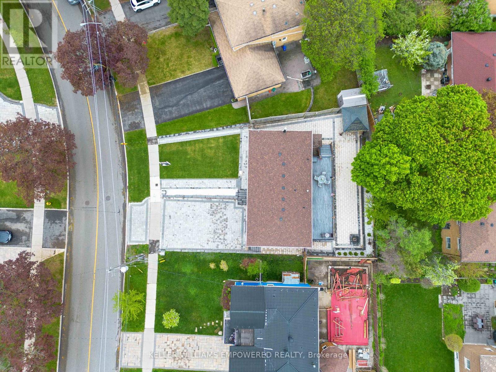 112 Kingslake Road, Toronto (Don Valley Village), Ontario  M2J 3E8 - Photo 5 - C12162875