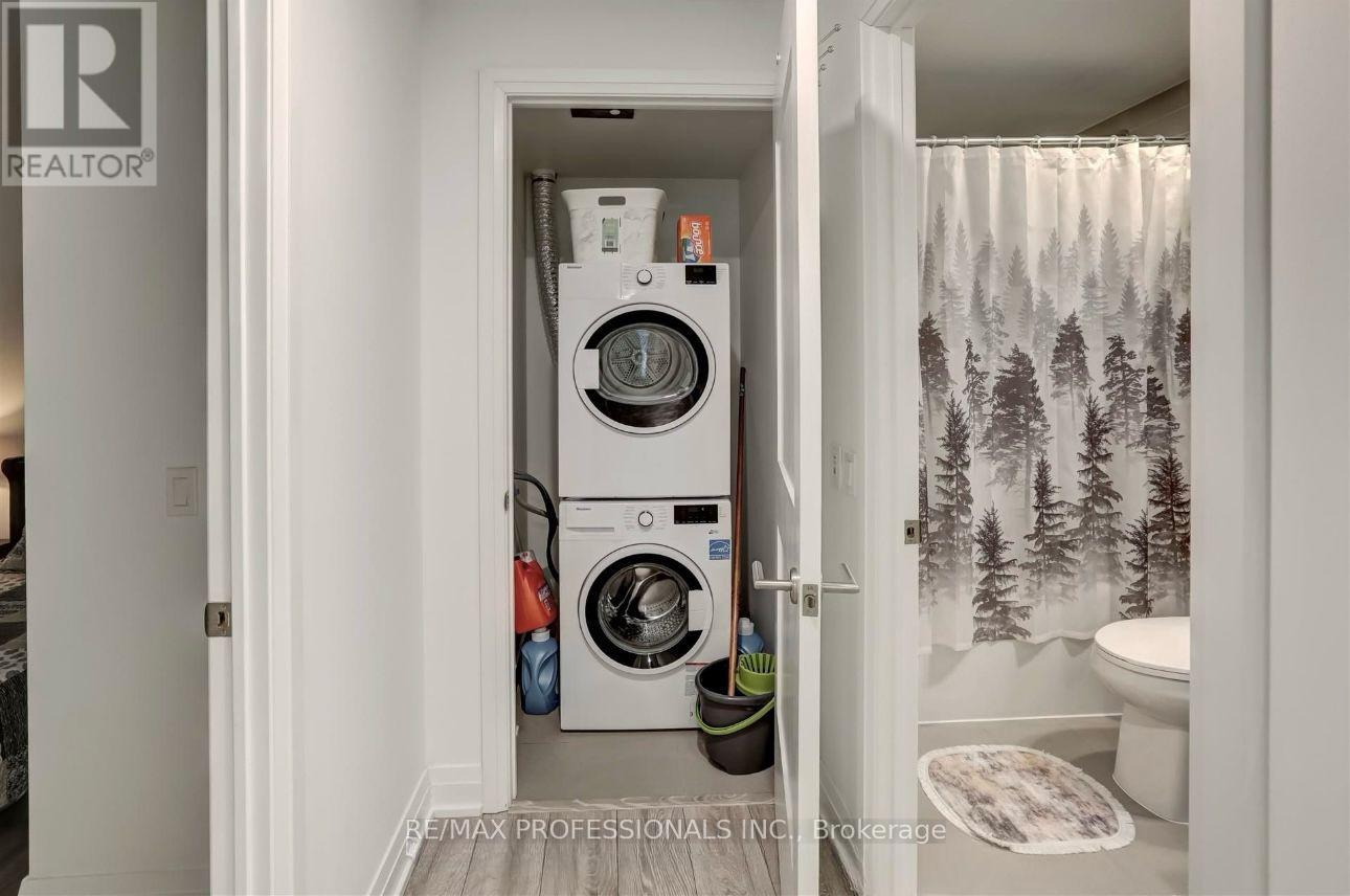 Th07 - 21 Park Street E, Mississauga, Ontario  L5G 1L7 - Photo 23 - W12162668